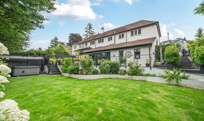 4 bedroom Terraced House Under Offer