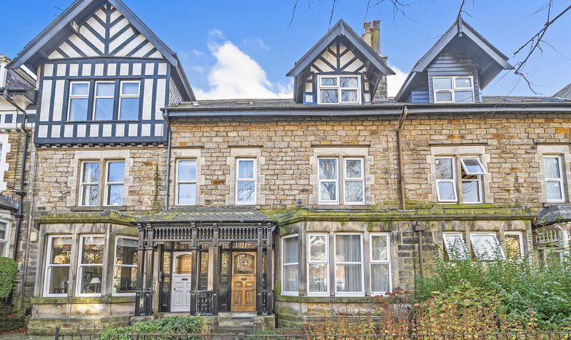 5 bedroom Terraced House Under Offer