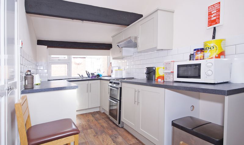 1 bedroom Apartment Let