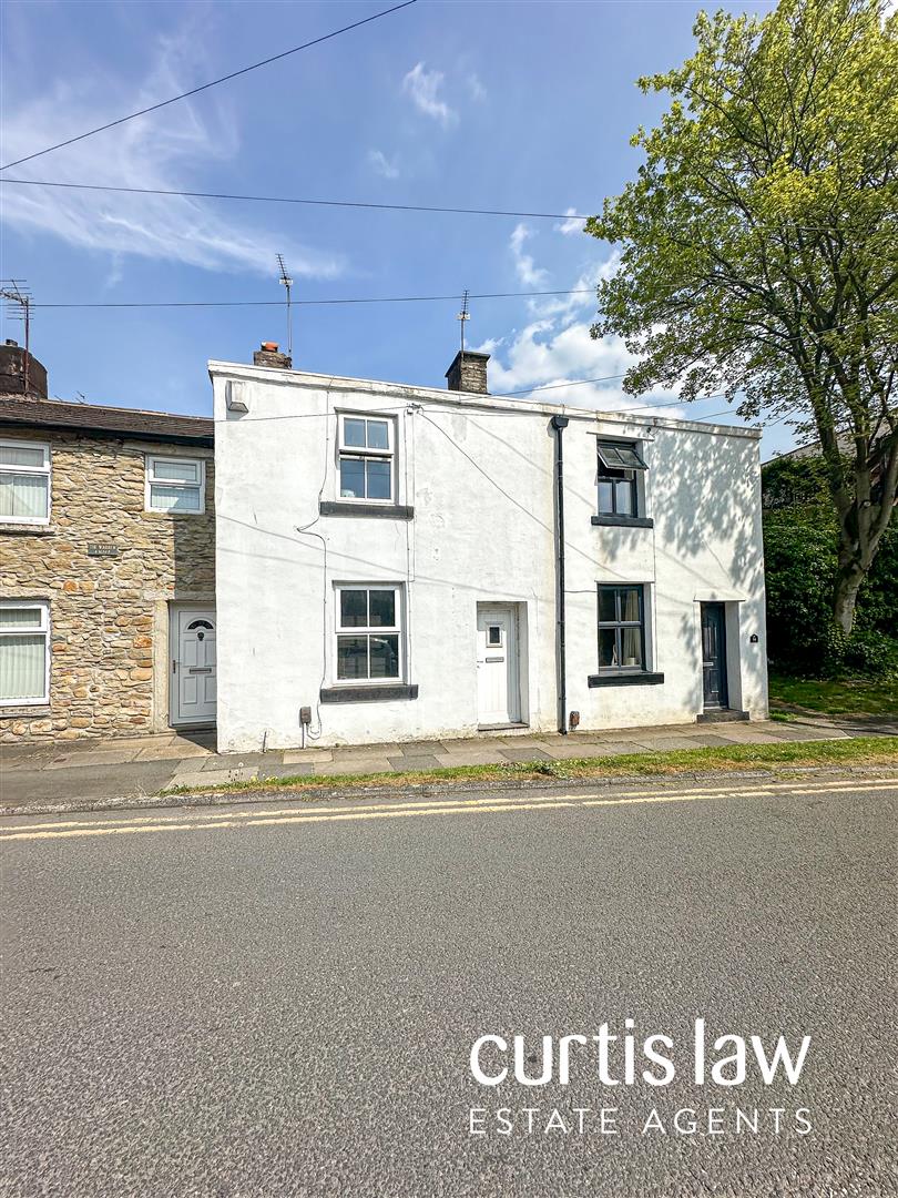 2 bedroom Detached house For Sale