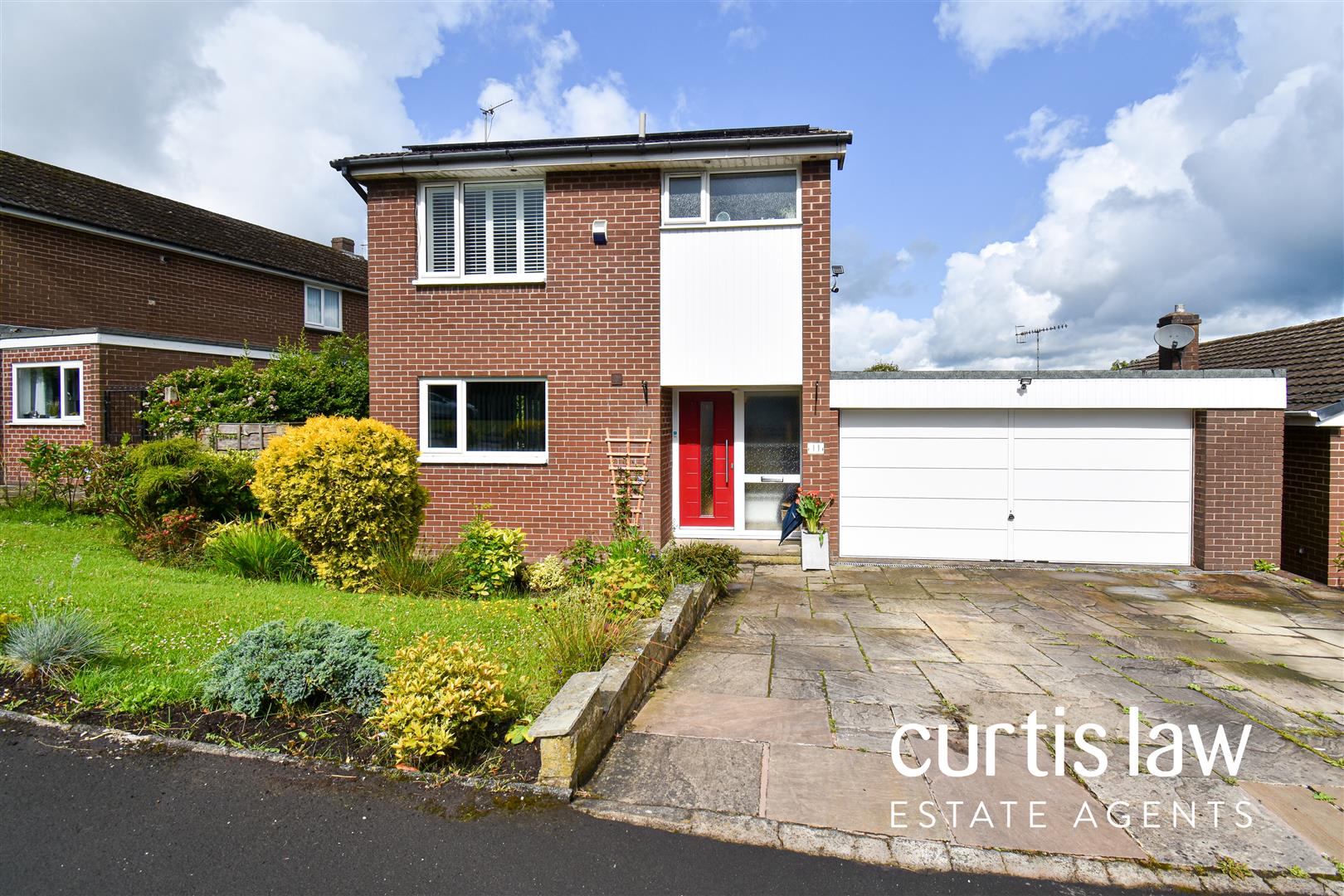 4 bedroom Detached house Sold