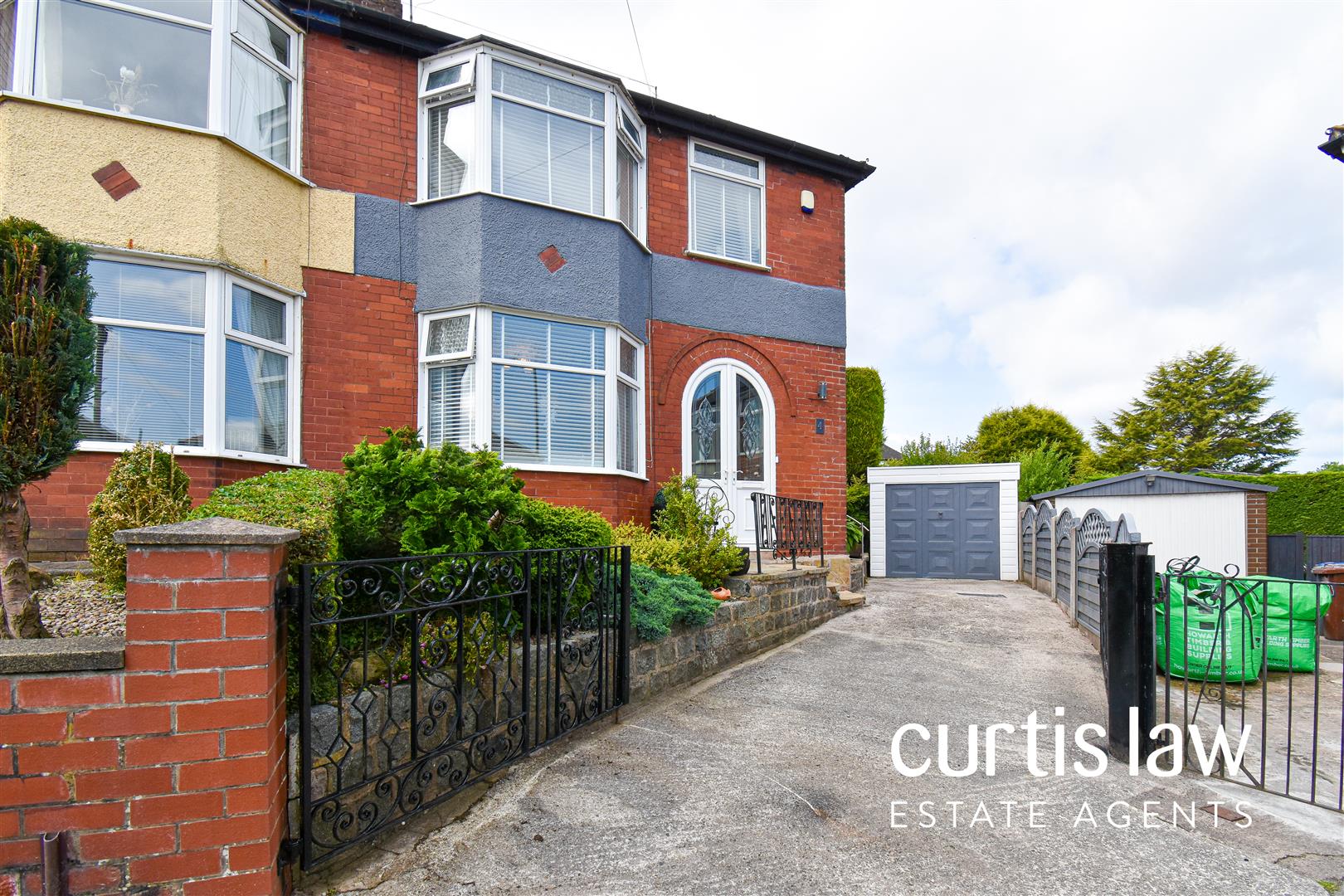 3 bedroom Detached house Sold
