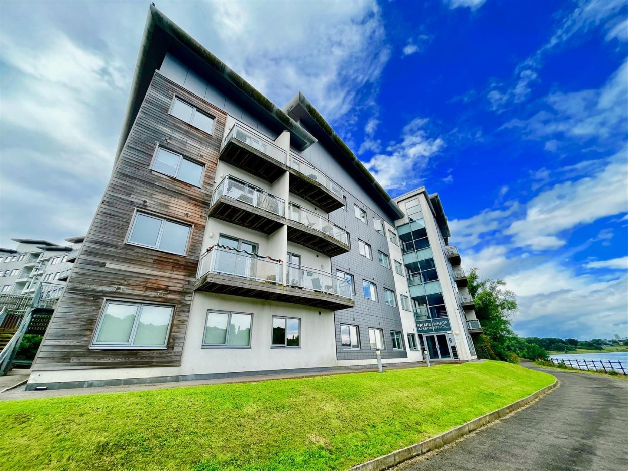 1 bedroom Apartment For Sale