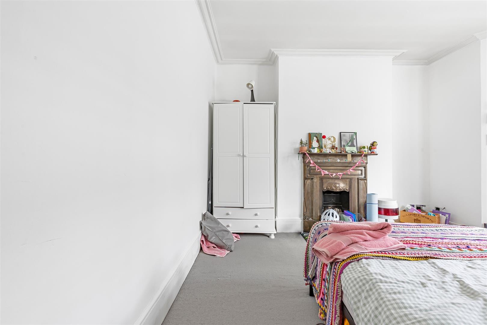 3 bedroom Flat To Let