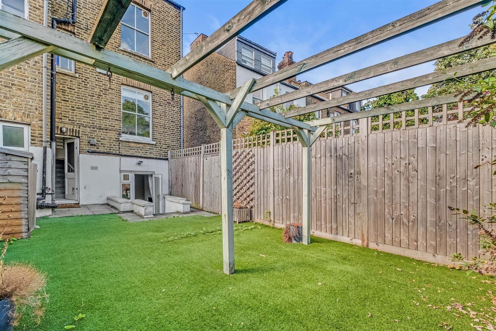 3 bedroom Flat Let