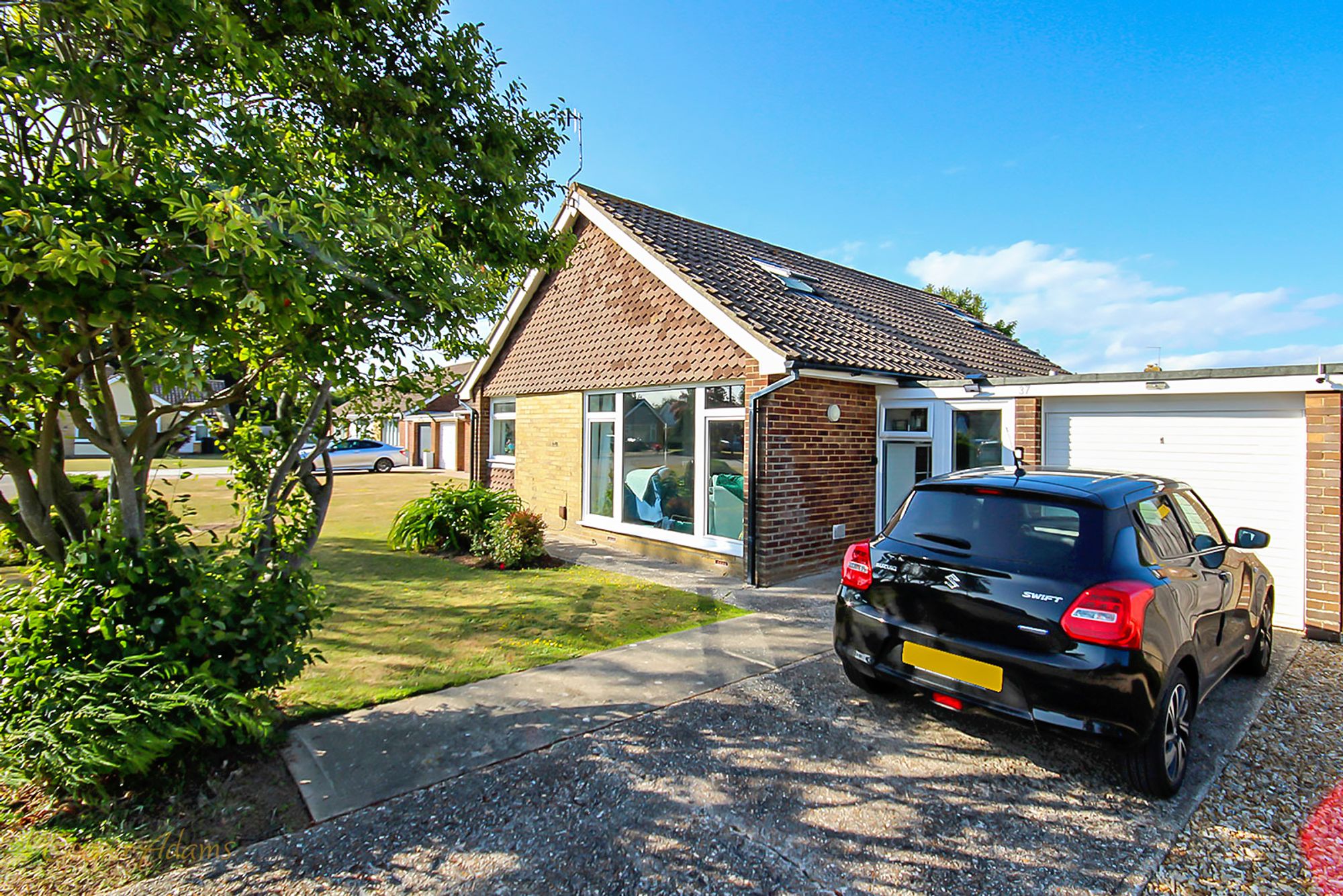 2 bedroom Detached bungalow Let