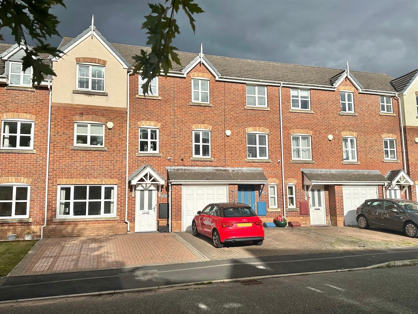4 bedroom Terraced House Sold