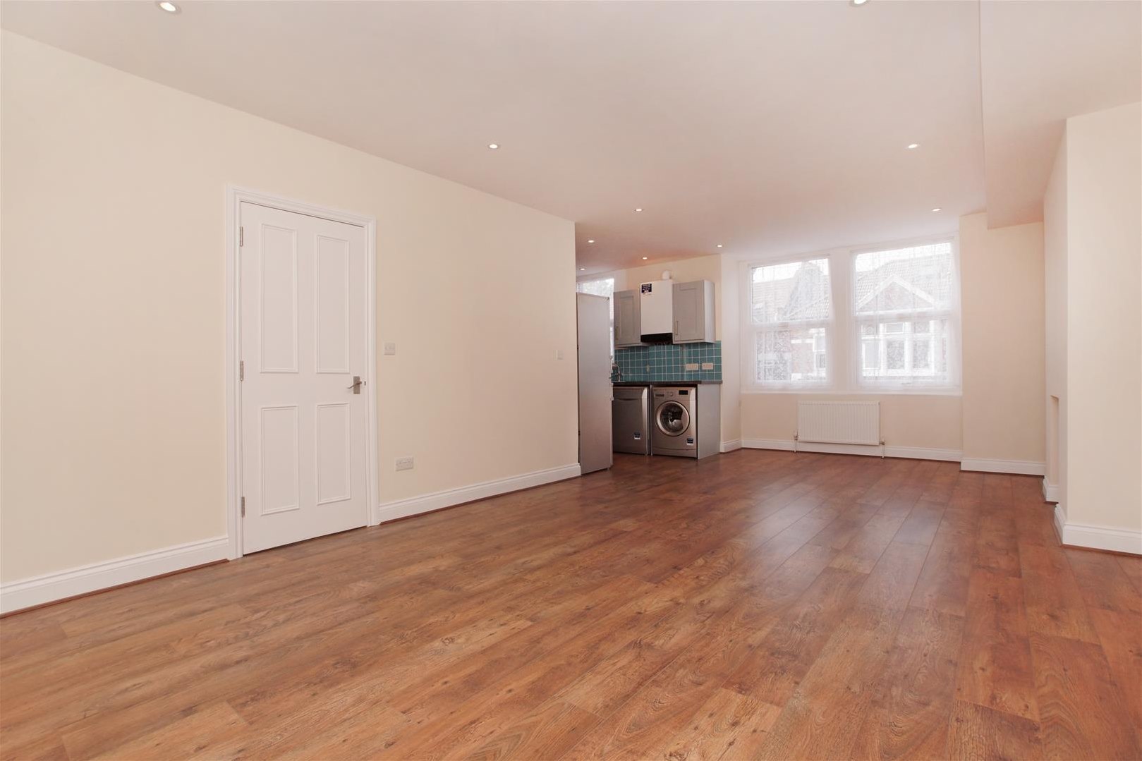 3 bedroom Maisonette Under Offer