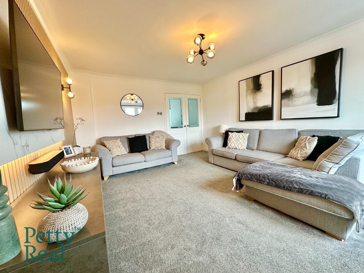 3 bedroom  Under Offer