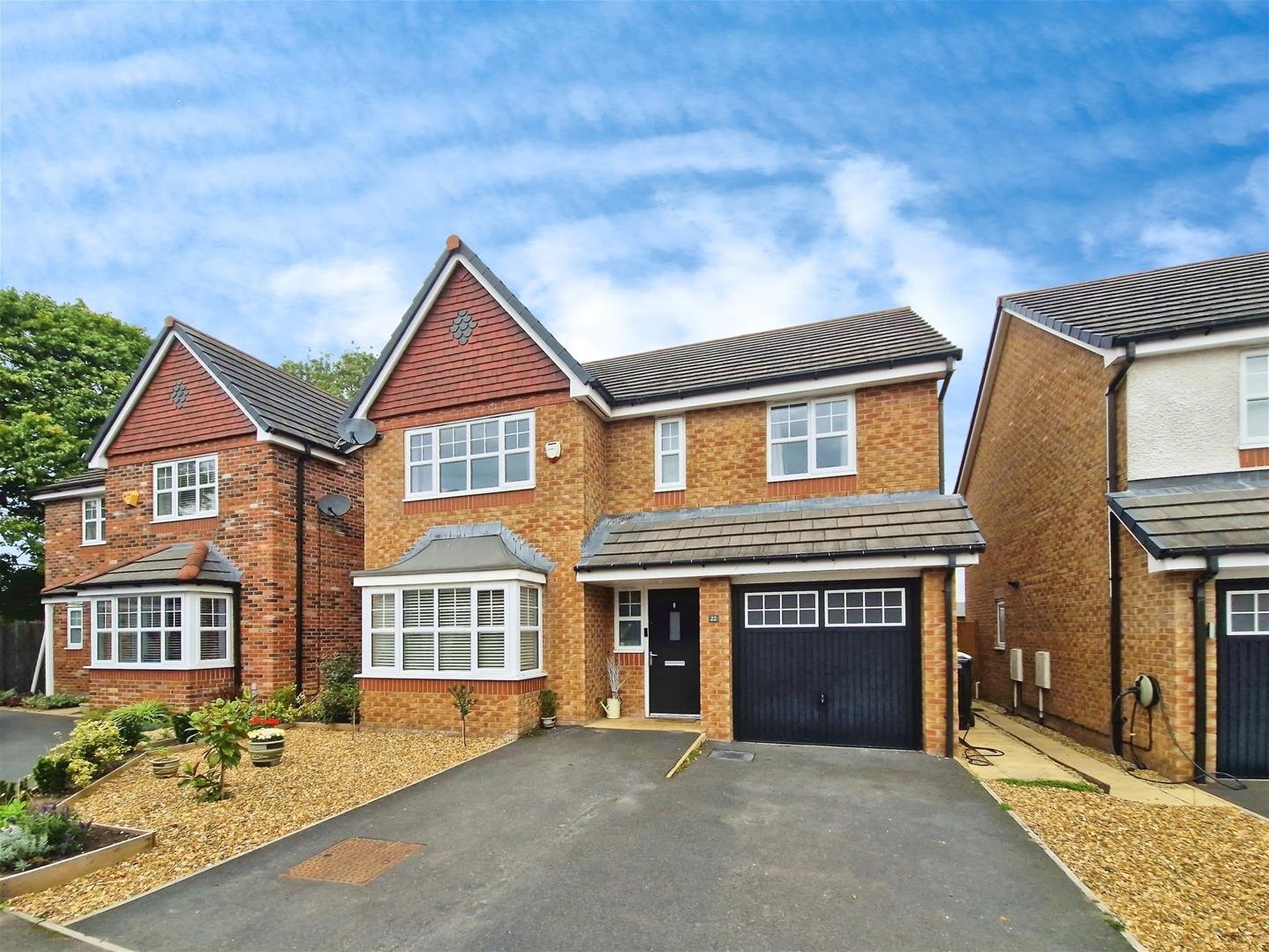 4 bedroom House (unspecified) Under Offer