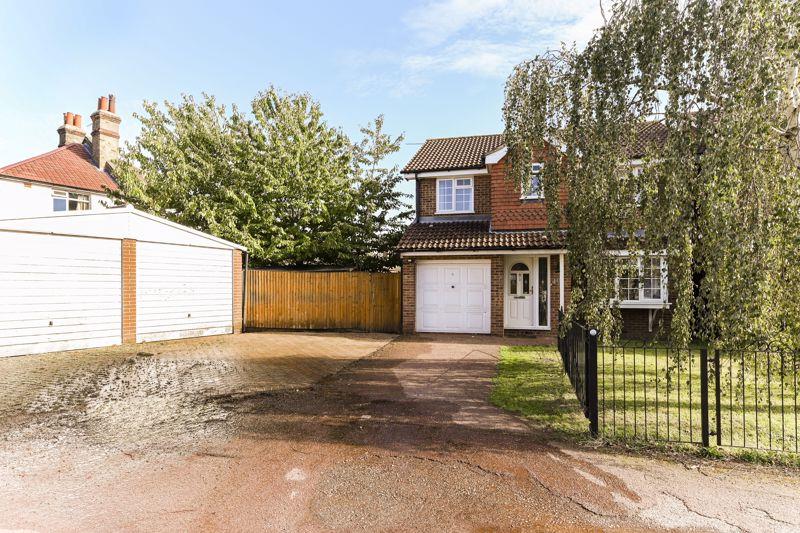 4 bedroom  For Sale