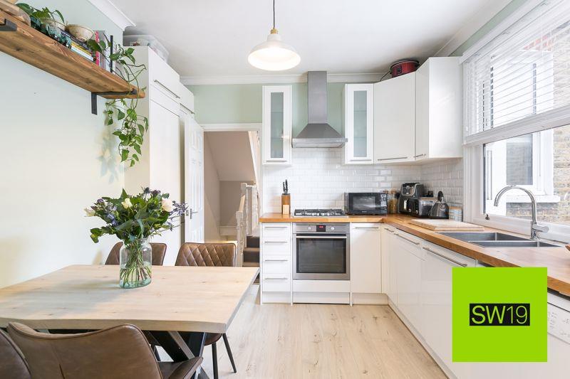3 bedroom Maisonette Sold