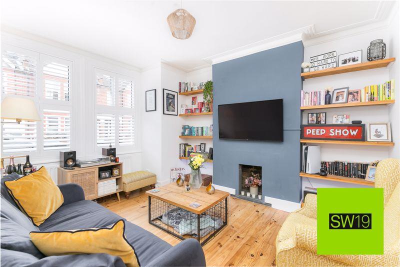 2 bedroom Ground floor maisonette For Sale