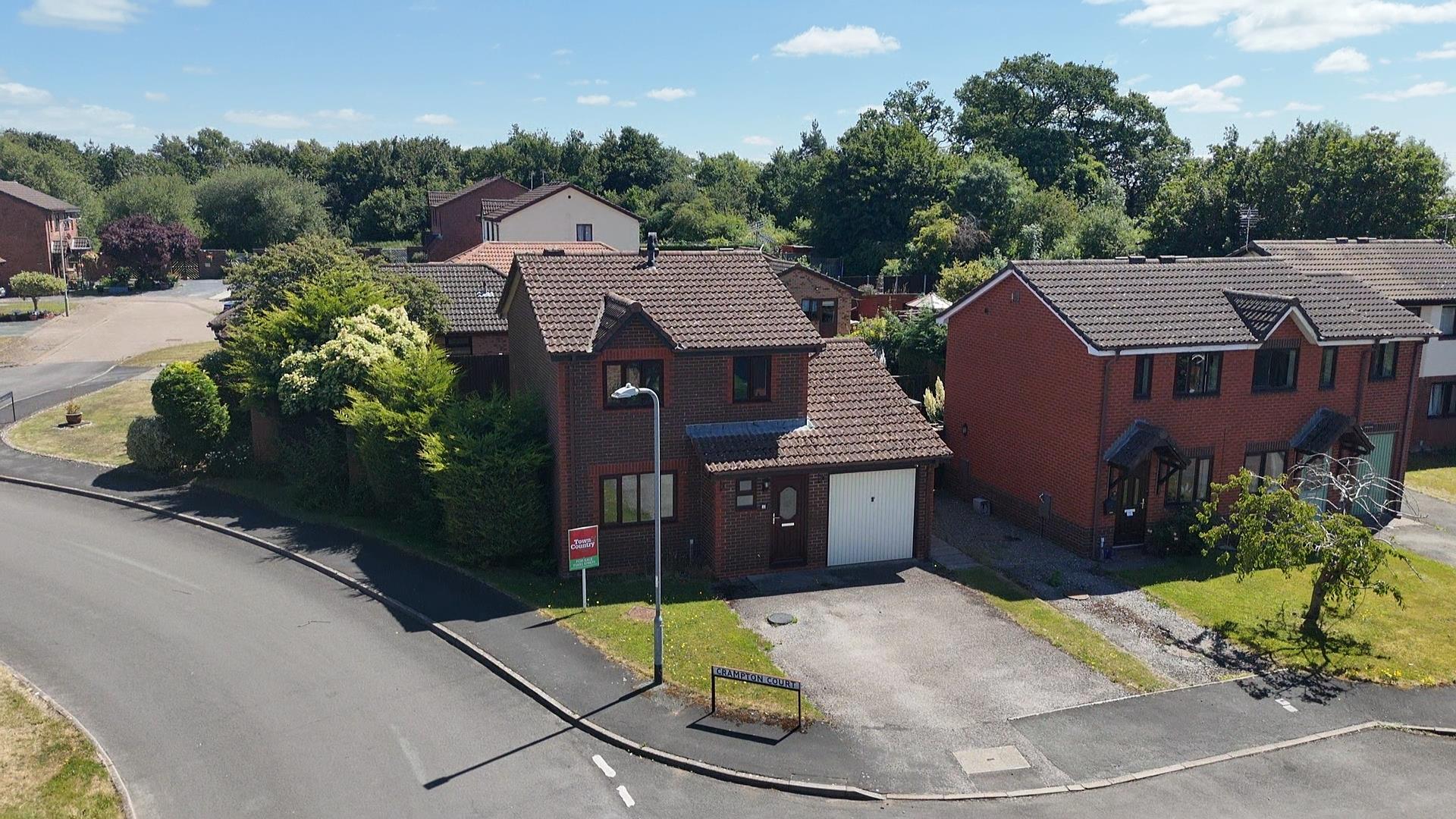 3 bedroom Detached house For Sale
