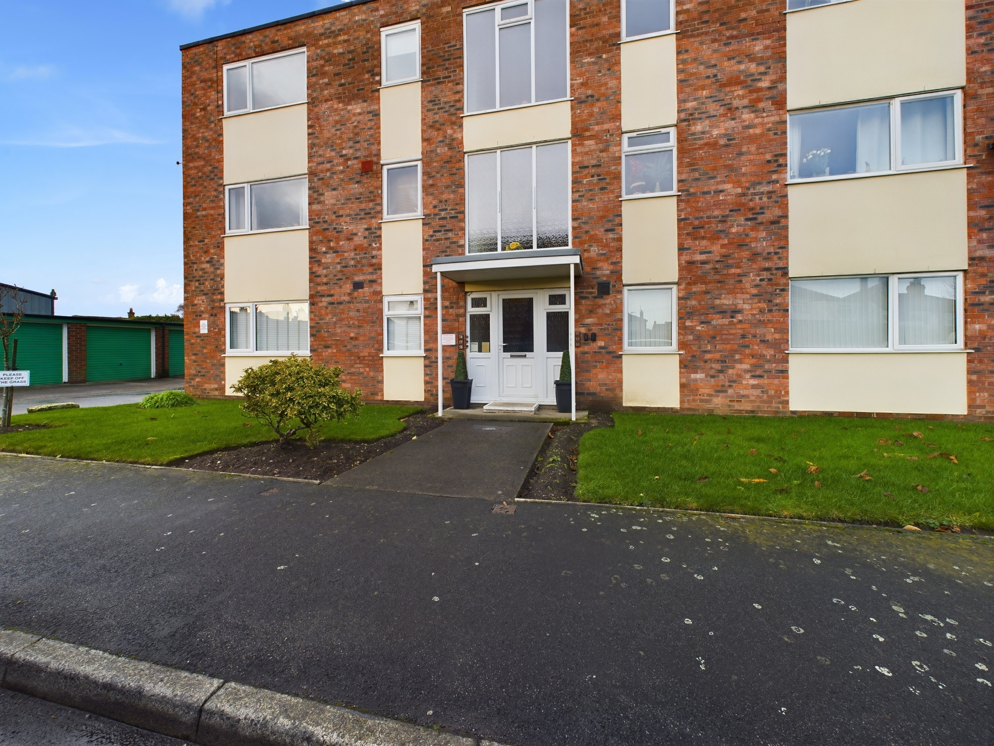 2 bedroom Block of Apartments Under Offer