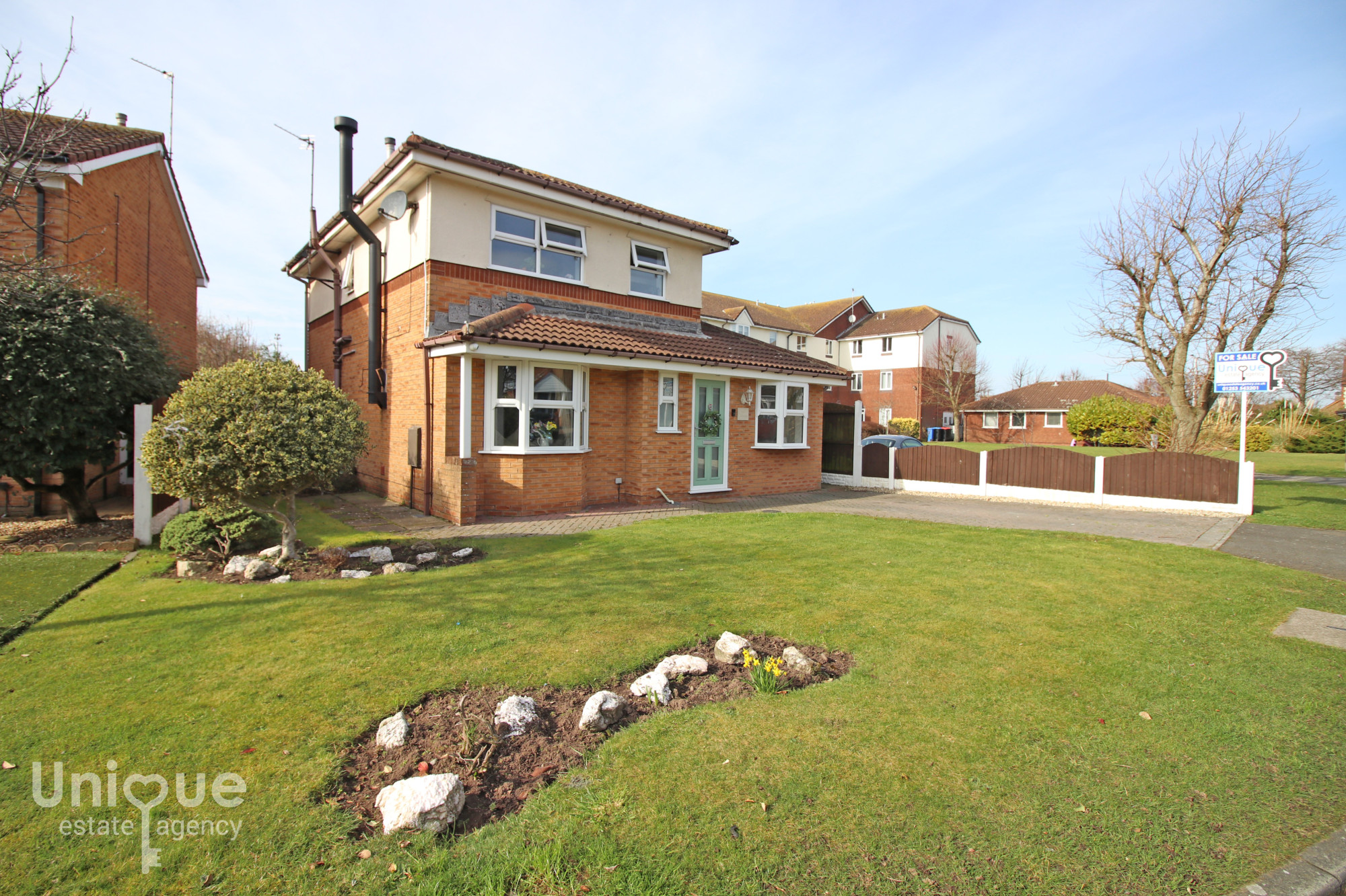 4 bedroom Detached house Under Offer