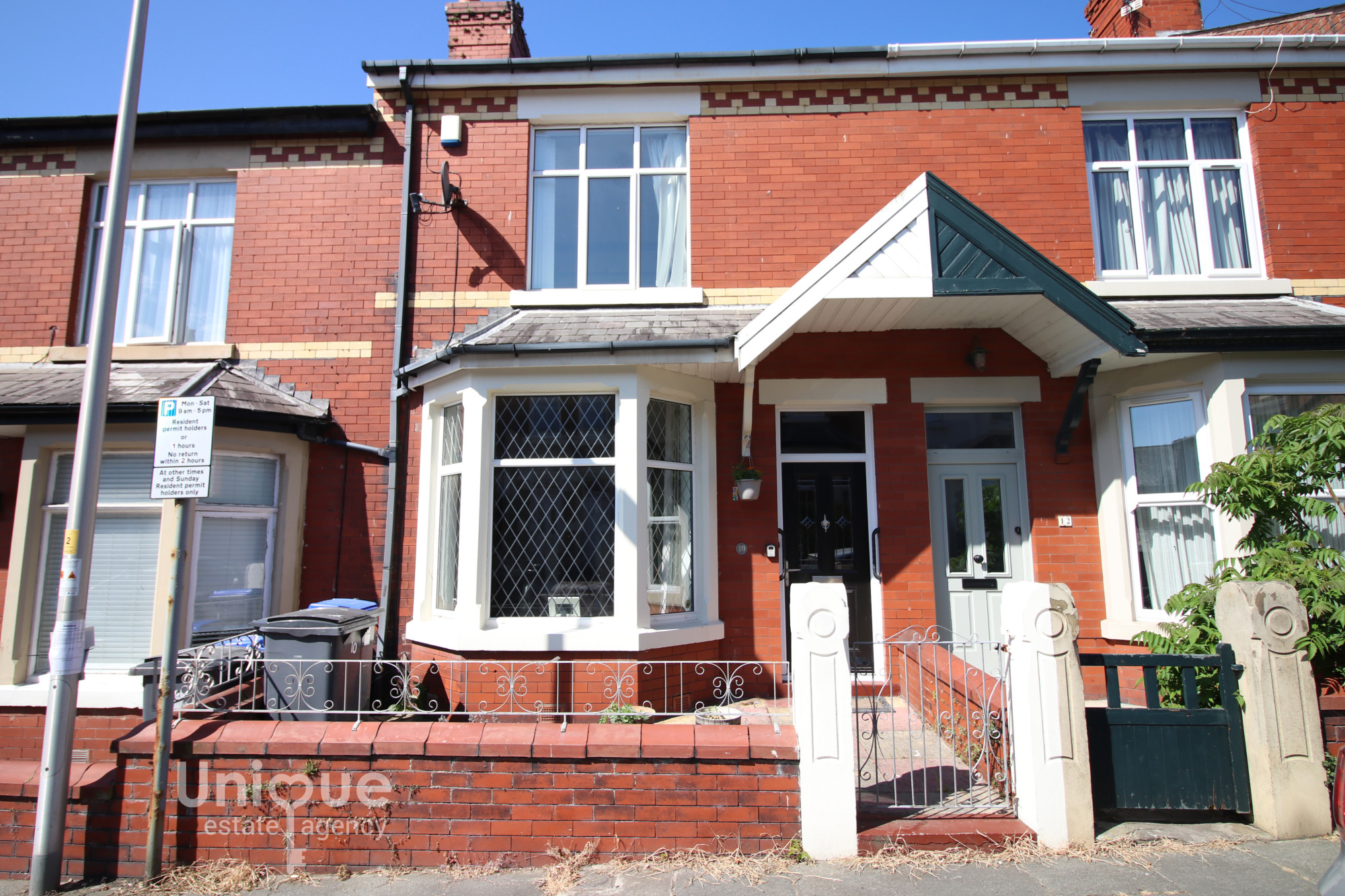 3 bedroom Terraced bungalow For Sale