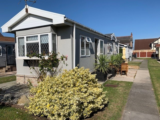 1 bedroom House (unspecified) For Sale