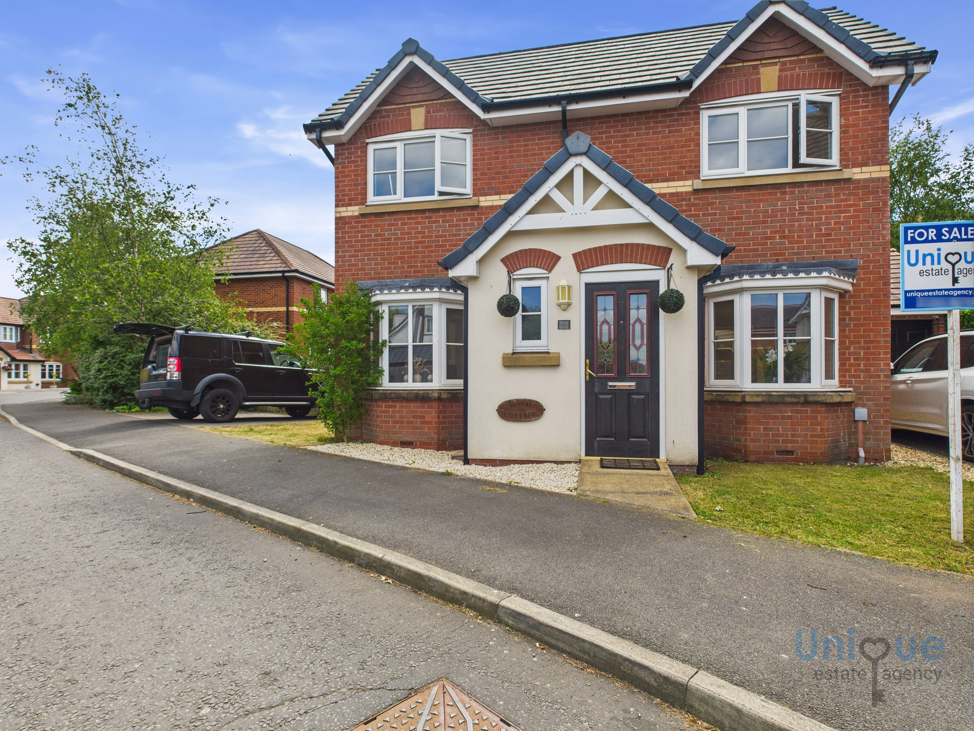 3 bedroom Detached house Under Offer