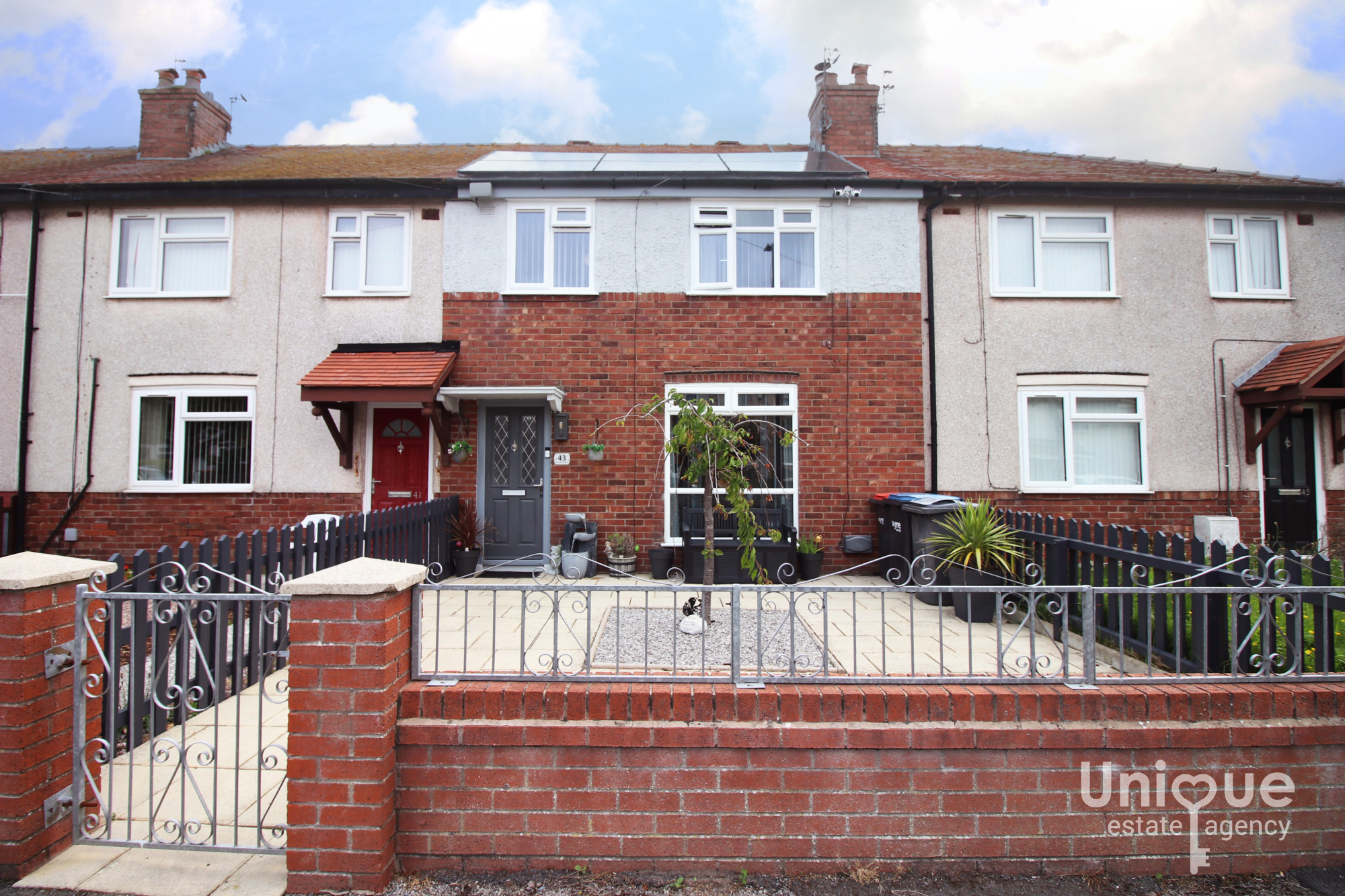 3 bedroom Terraced House Under Offer