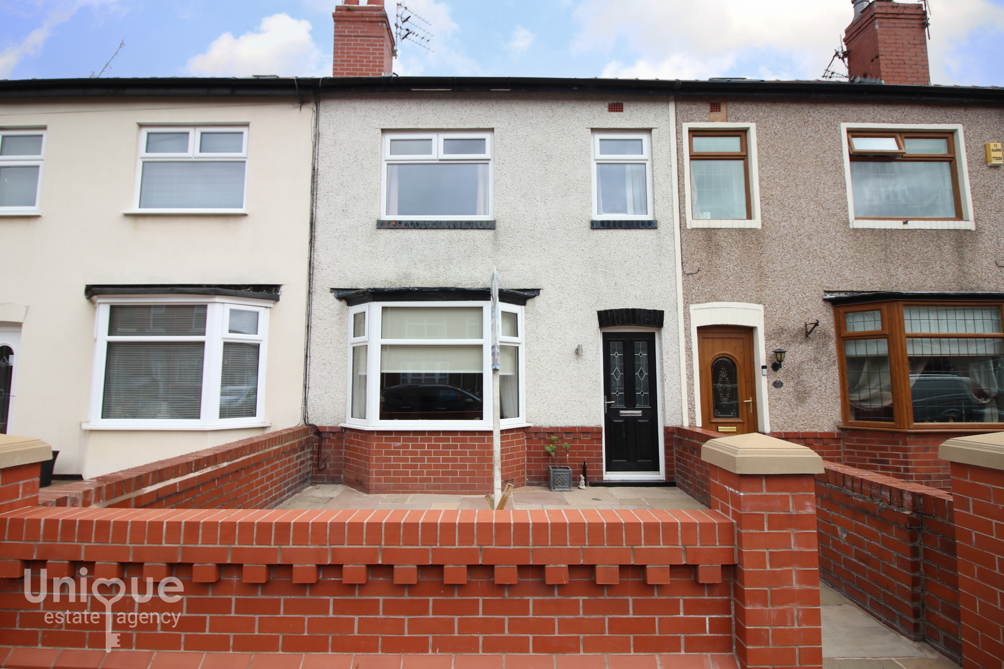 3 bedroom Terraced bungalow Under Offer