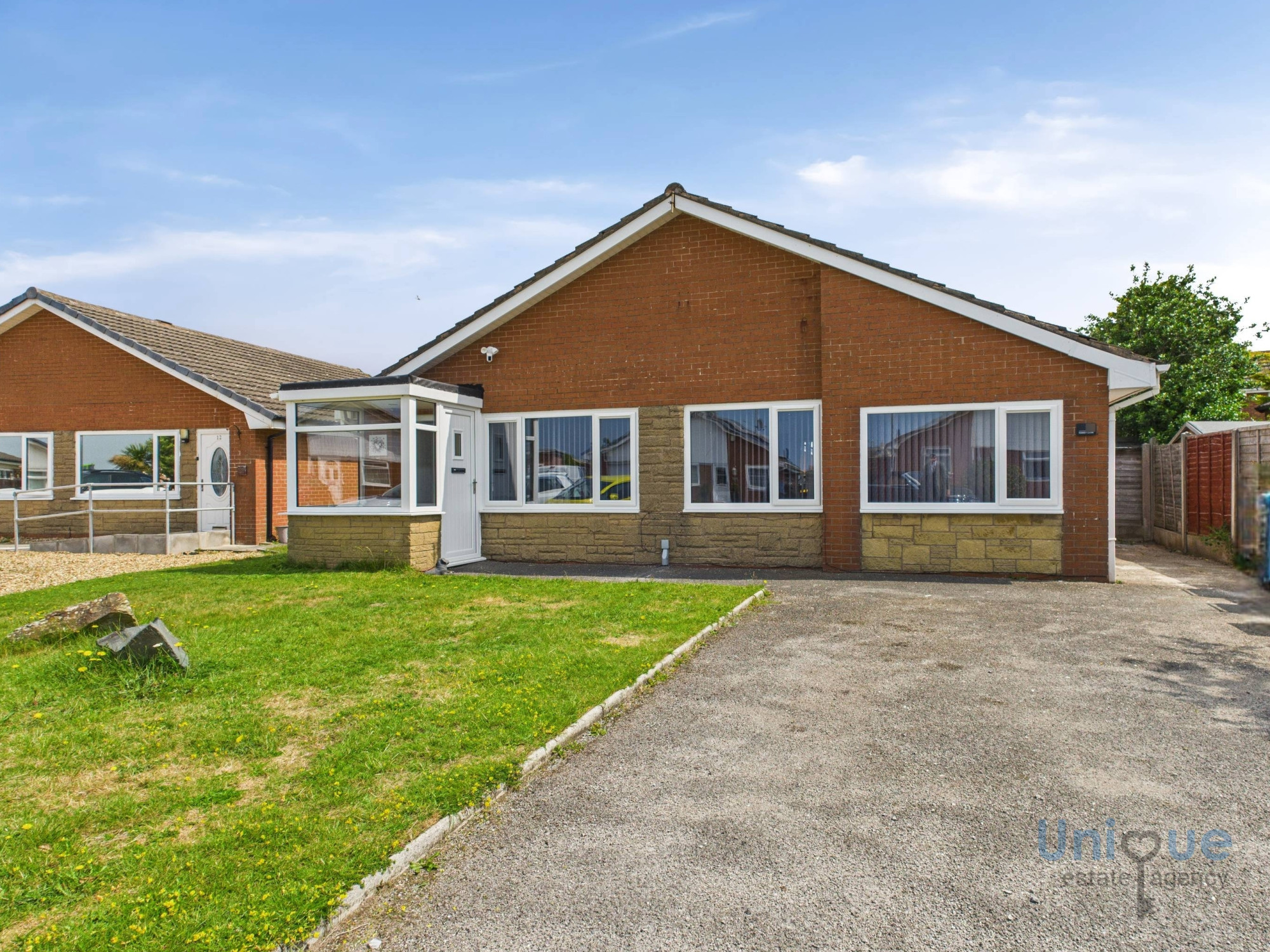 3 bedroom Detached bungalow Under Offer