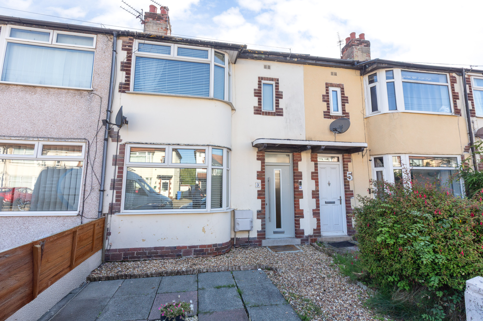 2 bedroom Terraced House Under Offer