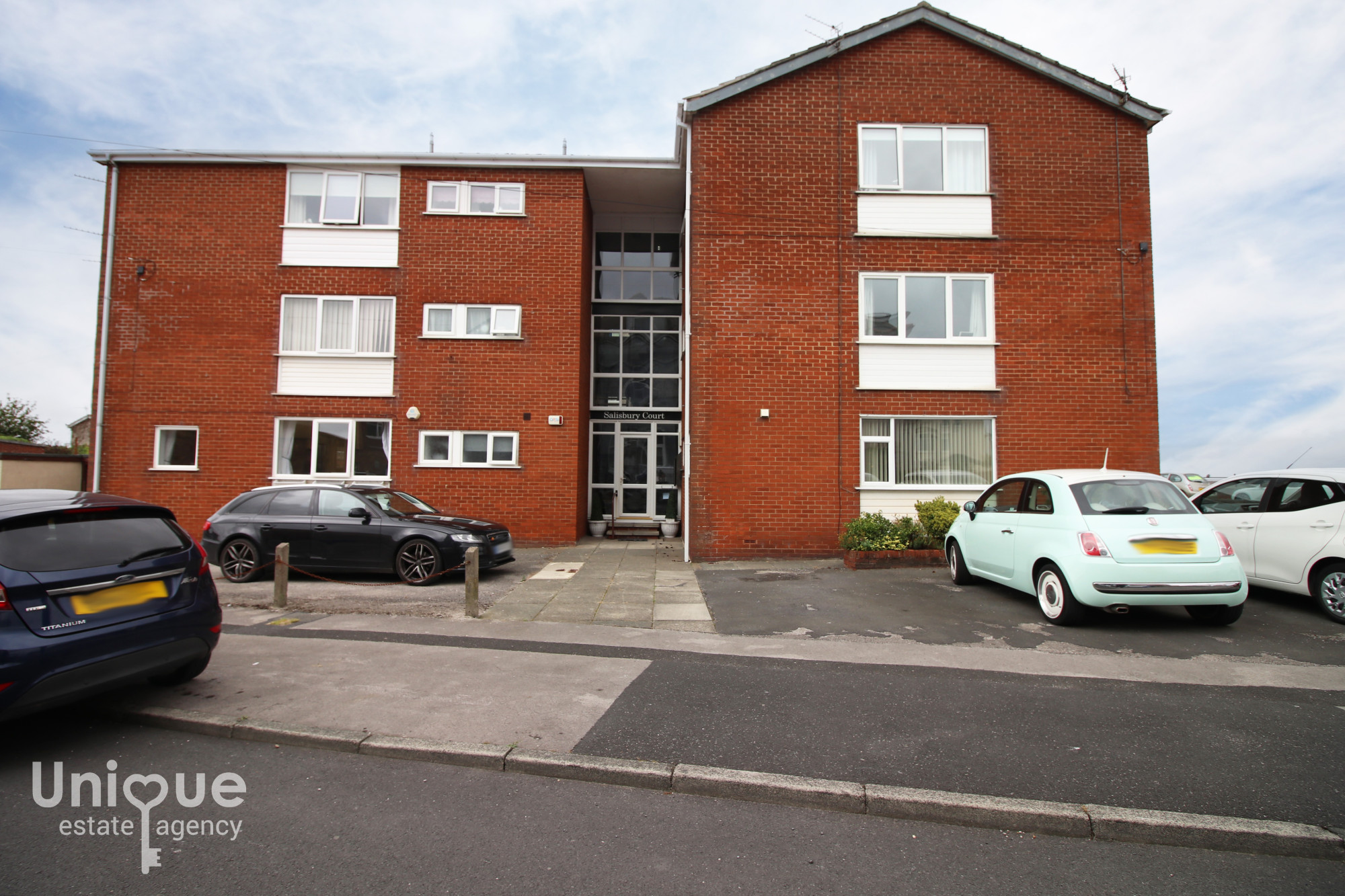 2 bedroom Flat share For Sale