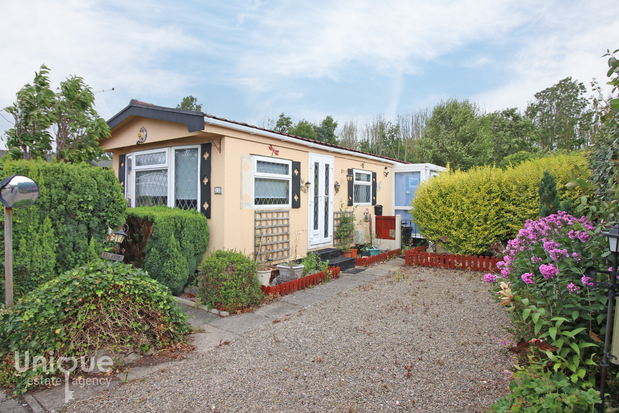 2 bedroom House (unspecified) To Let