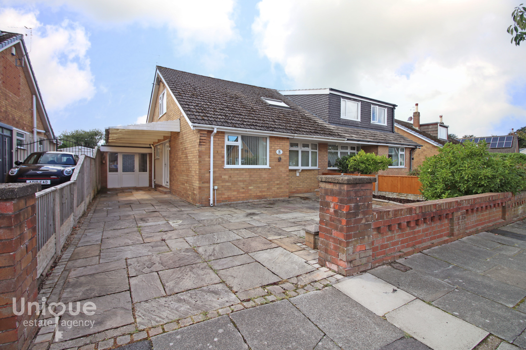 4 bedroom Semi-detached house For Sale