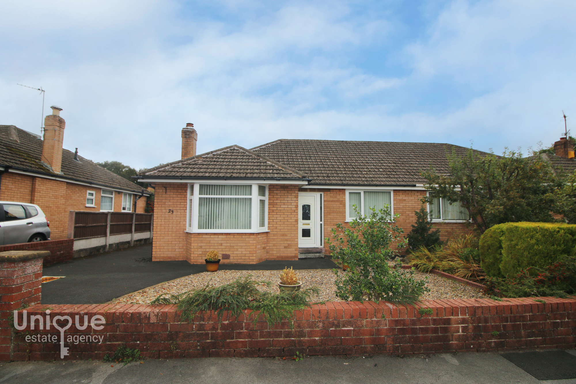 3 bedroom Detached bungalow Under Offer