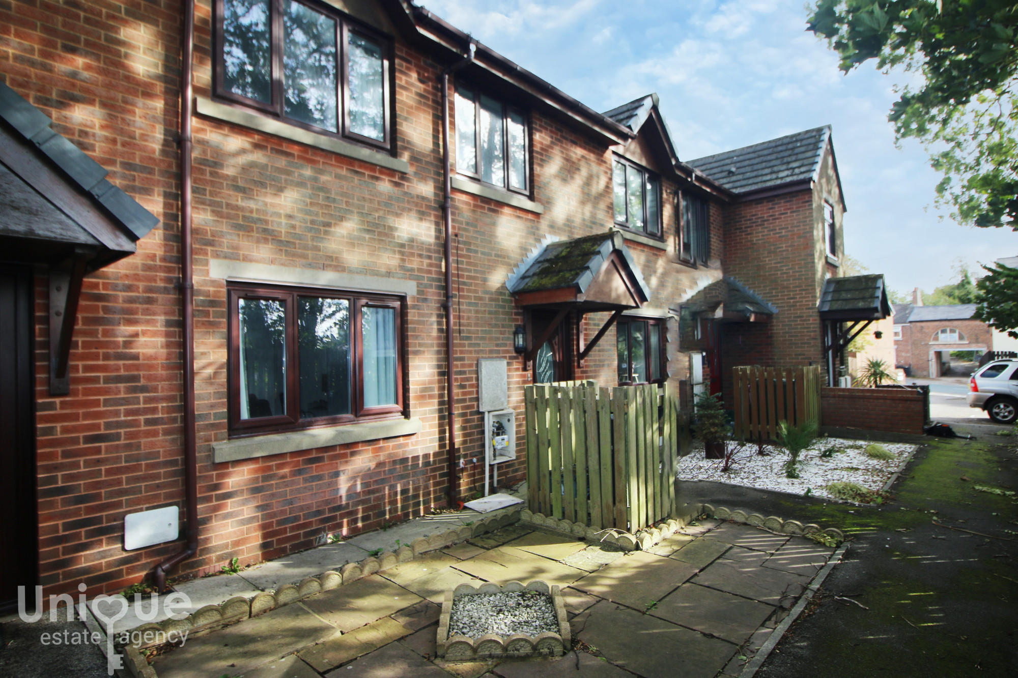 2 bedroom Mews house For Sale