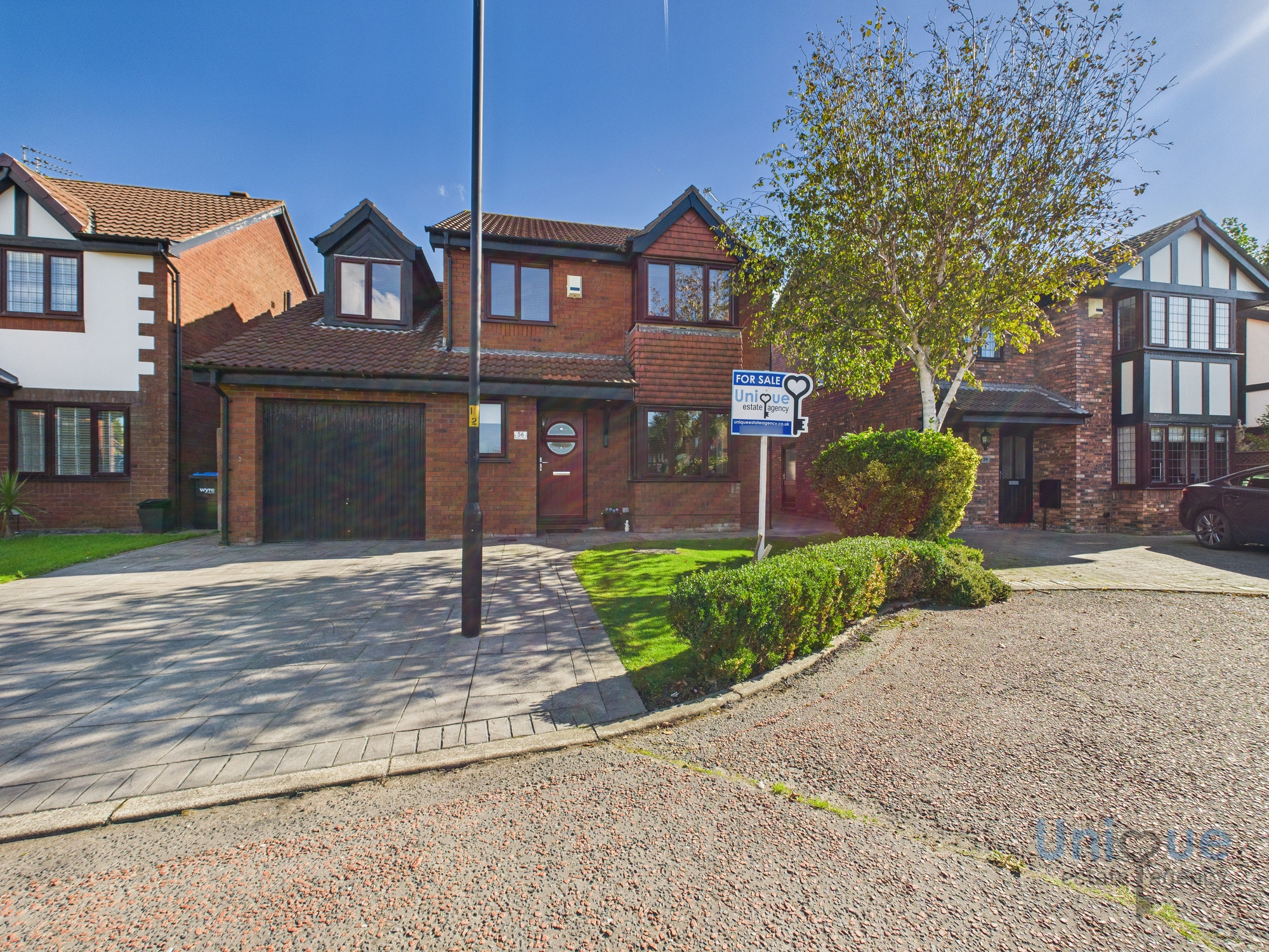 4 bedroom Link detached house Under Offer