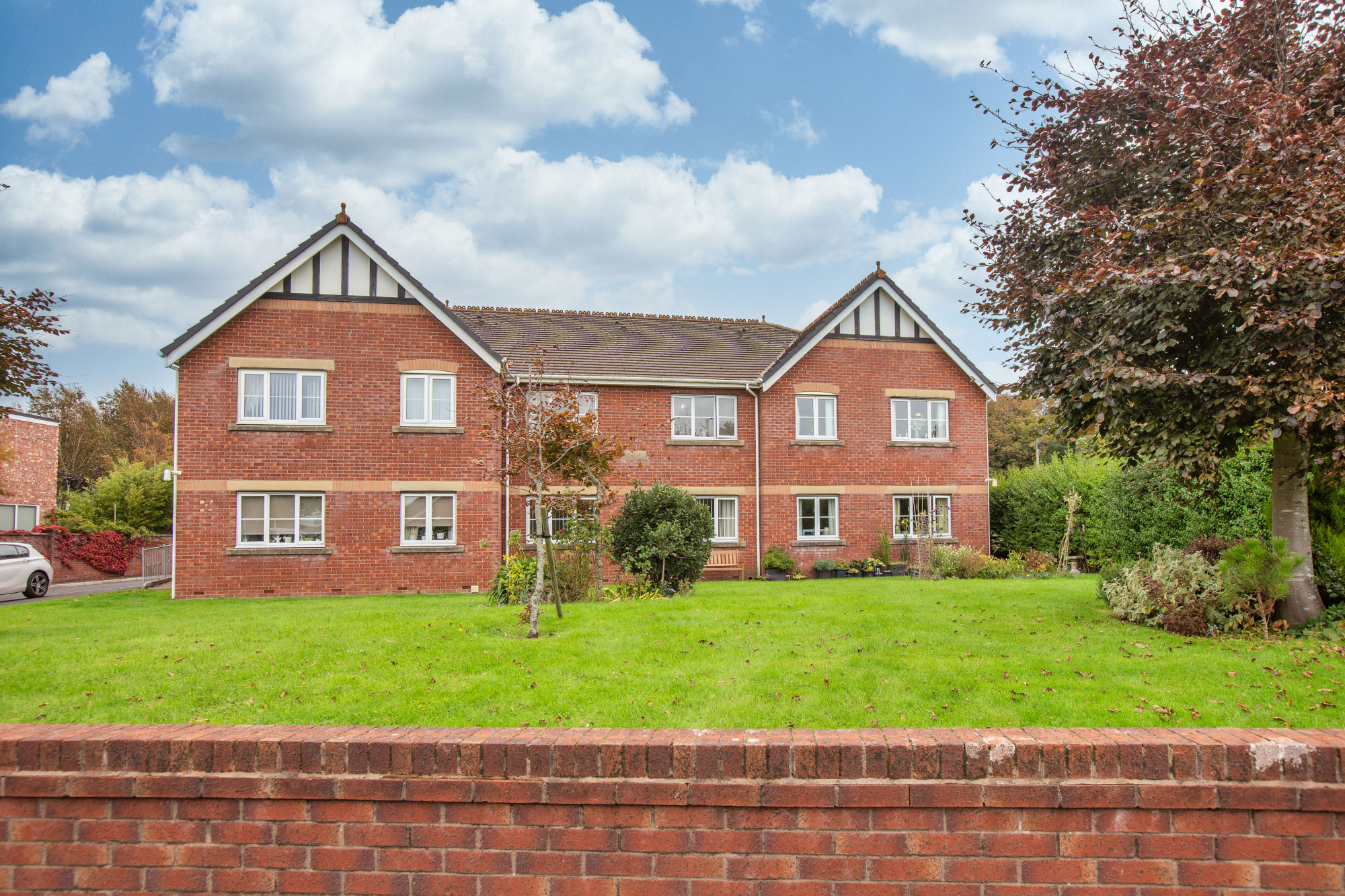 1 bedroom Block of Apartments To Let