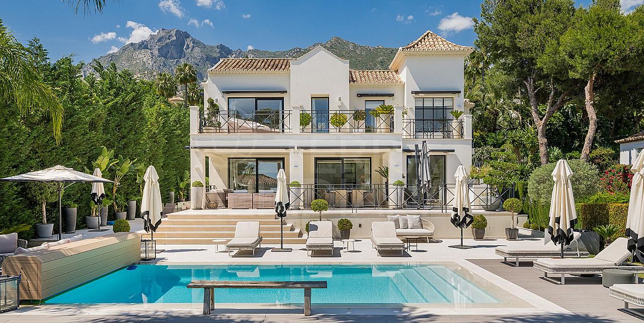 5 Bed Villa in Spain