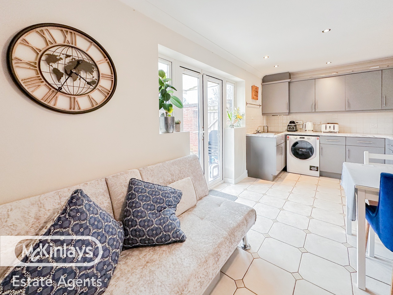 4 bedroom Town house Under Offer