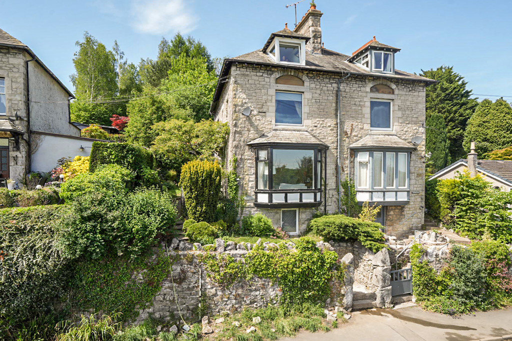 4 bedroom  For Sale