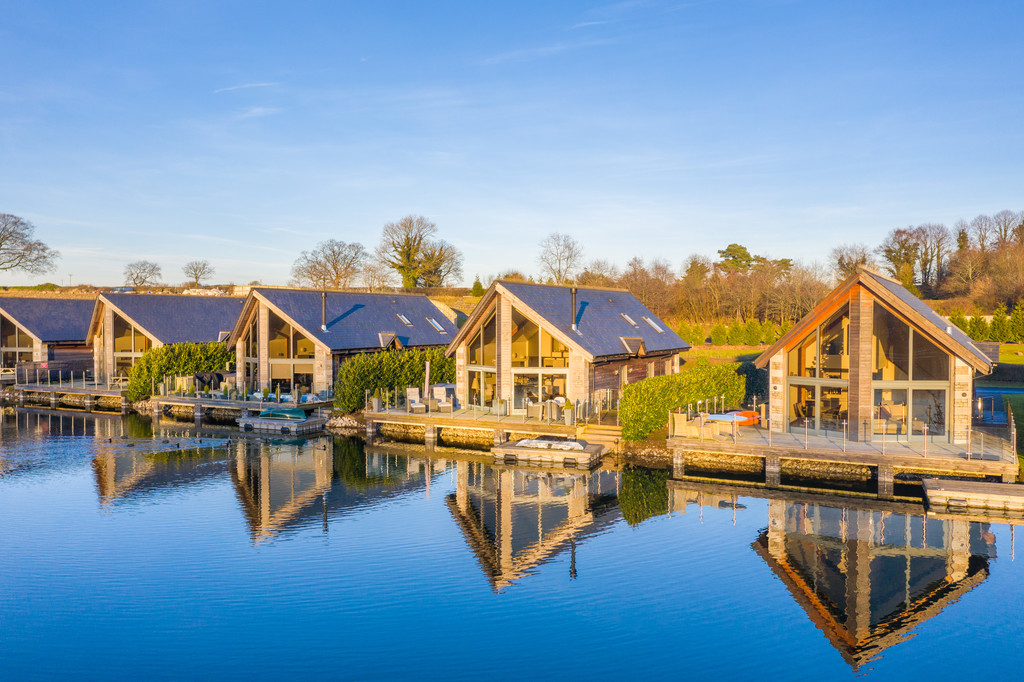 3 bedroom Lodge For Sale