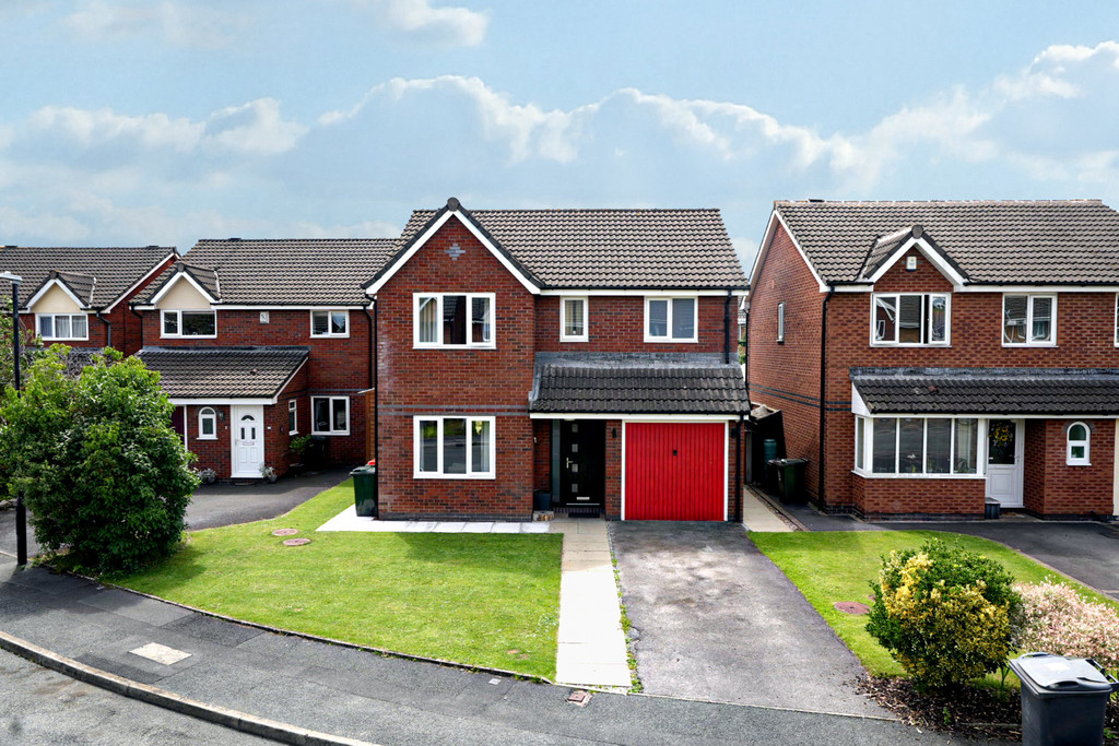 4 bedroom Link detached house For Sale