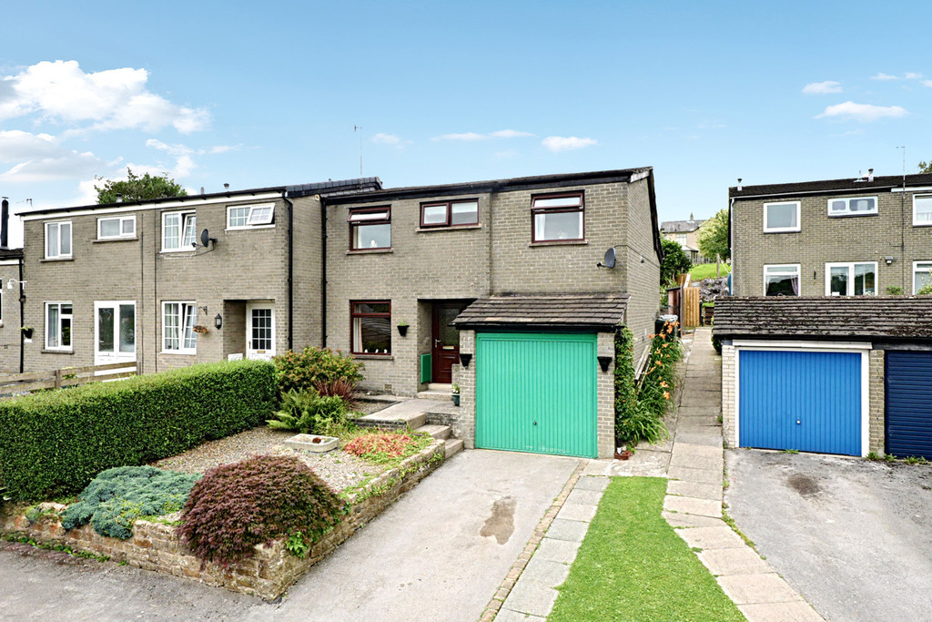 3 bedroom Village House For Sale