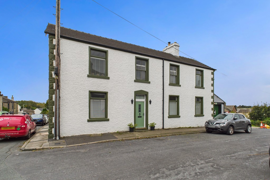 3 bedroom  For Sale