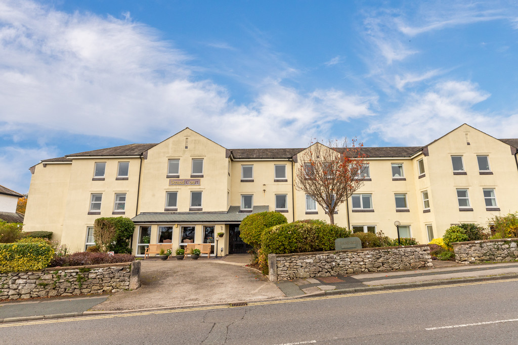 1 bedroom Block of Apartments For Sale