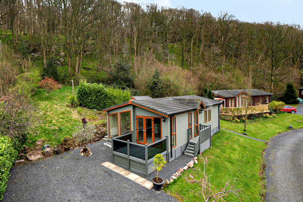 3 bedroom Lodge For Sale