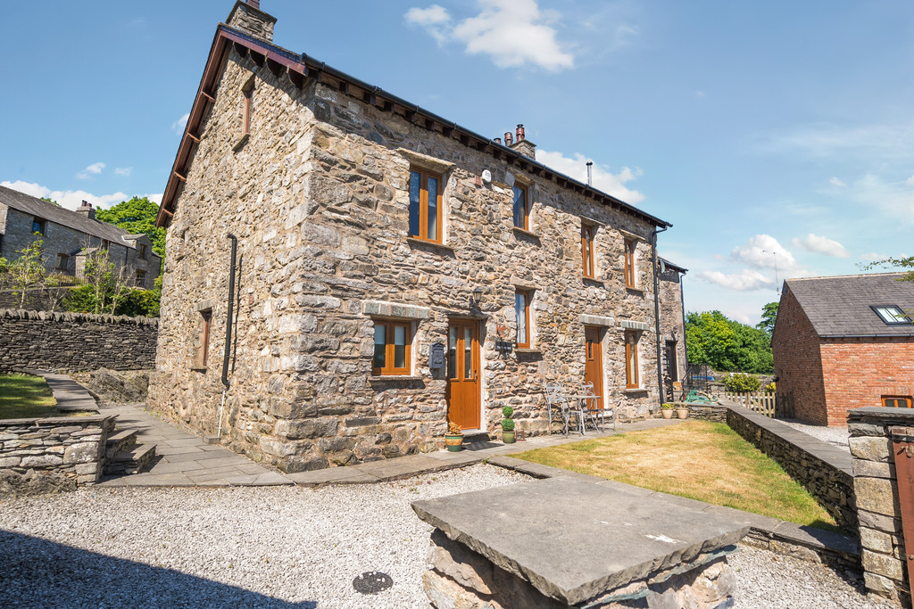 5 bedroom  For Sale