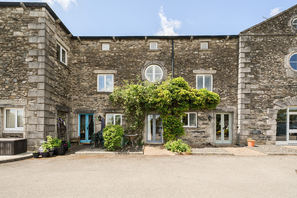 2 bedroom Country House For Sale