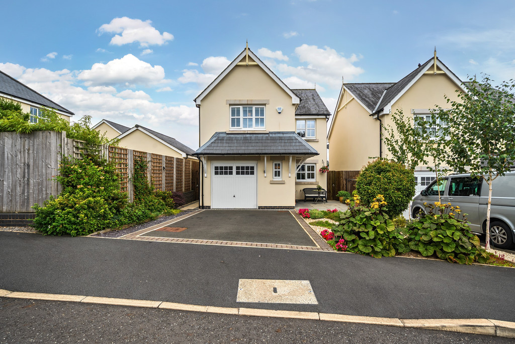 4 bedroom Town house For Sale