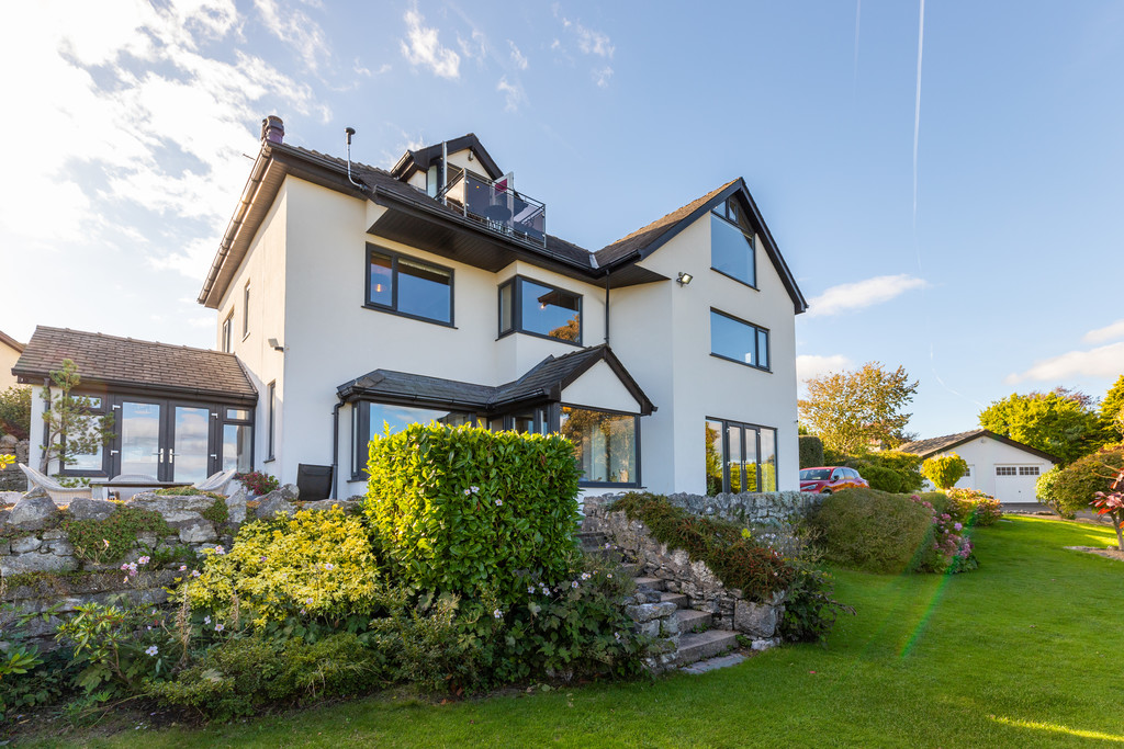 5 bedroom  For Sale