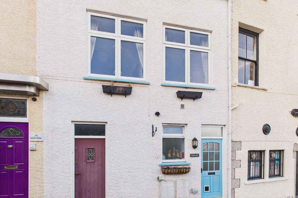 2 bedroom  For Sale