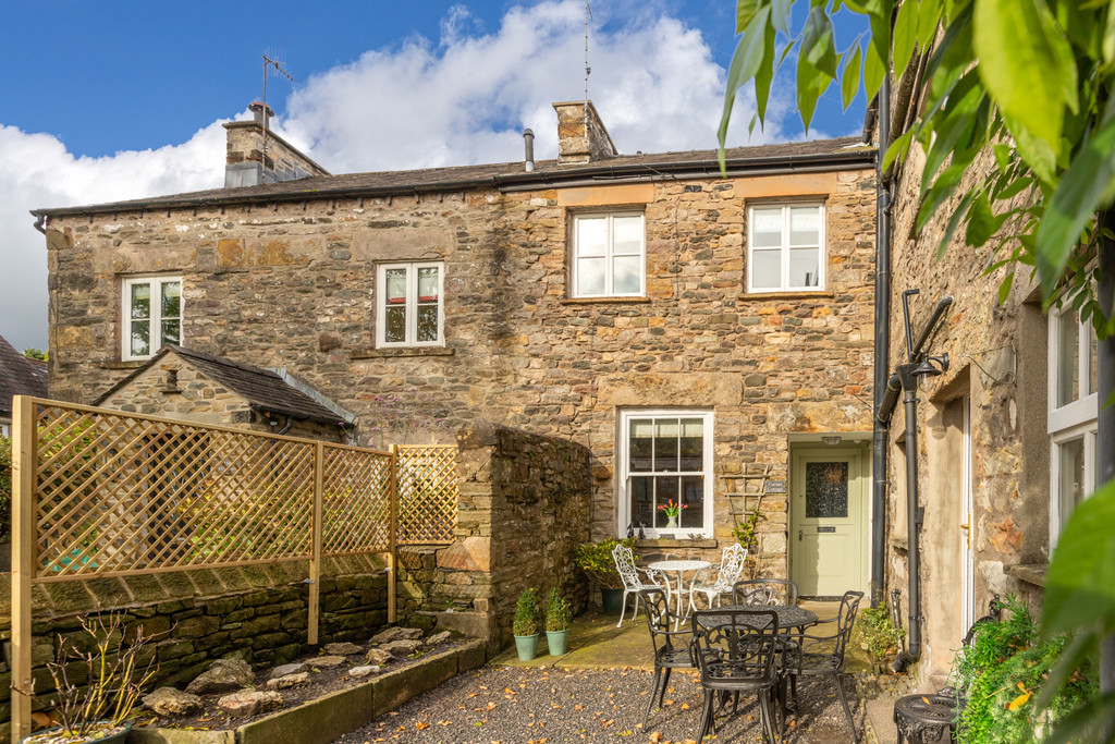 2 bedroom Mews house For Sale