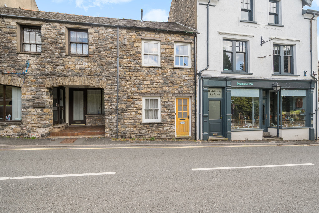 1 bedroom Cottage For Sale